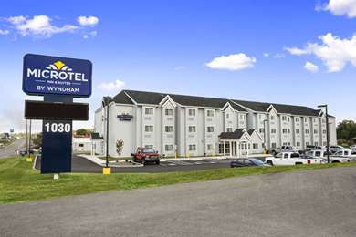 Pet Friendly Microtel Inn & Suites by Wyndham Carrollton in Carrollton, Ohio